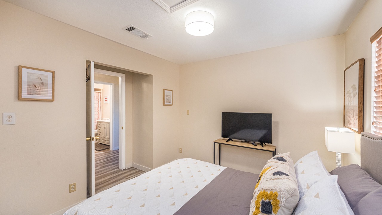 Photo of Bedroom in Green Valley North