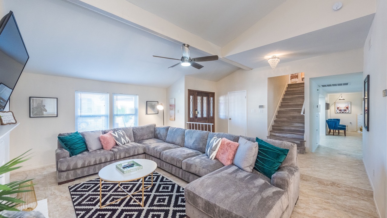 Photo of Livingroom in Green Valley North