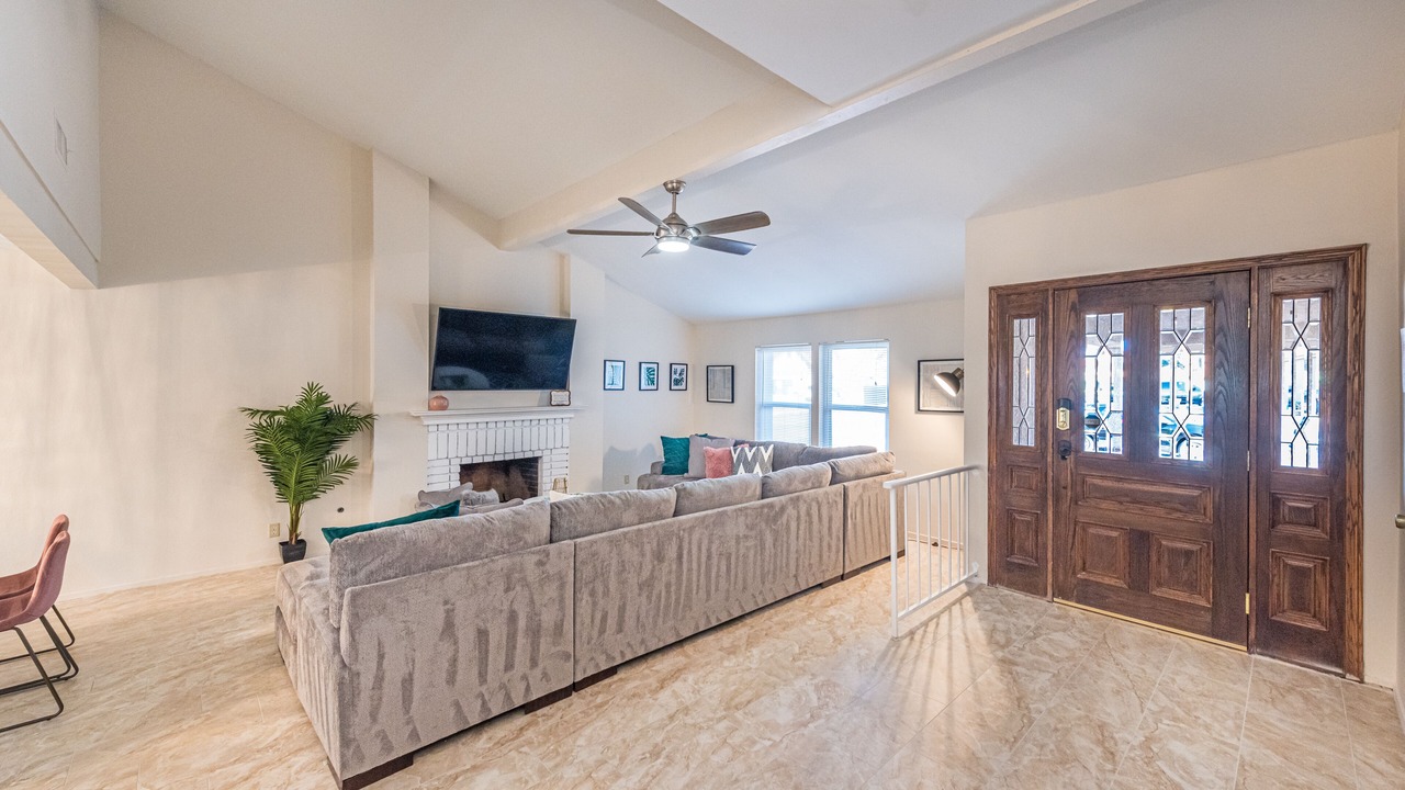 Photo of Livingroom in Green Valley North