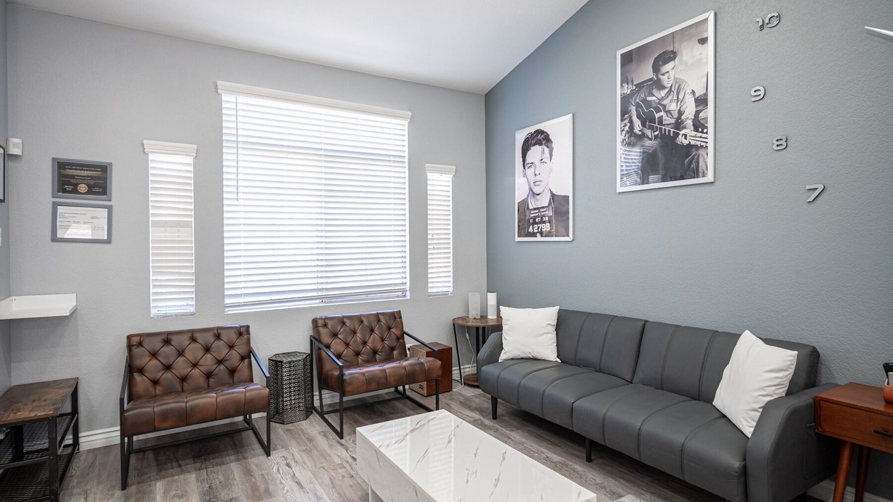 Photo of Livingroom in Green Valley