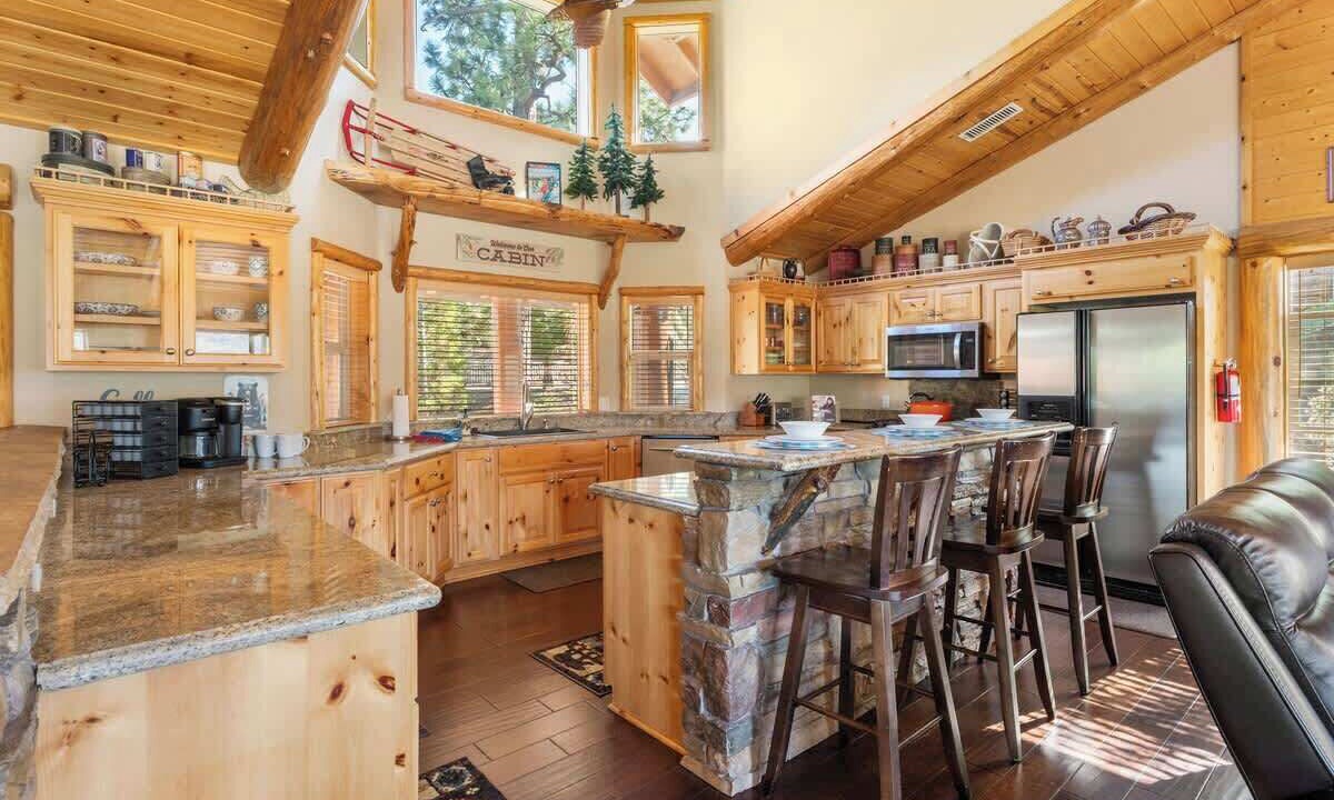 Photo of Kitchen in Castle Glen Estates