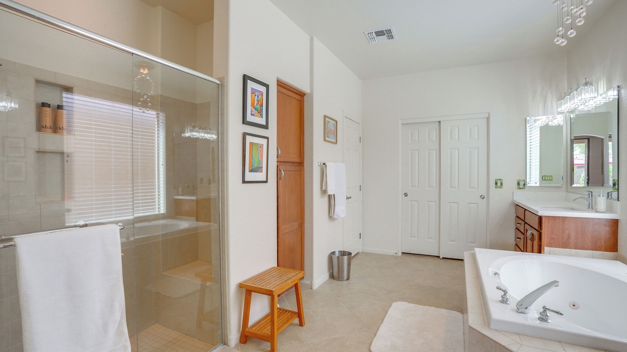 Photo of Bathroom in Pebblecreek