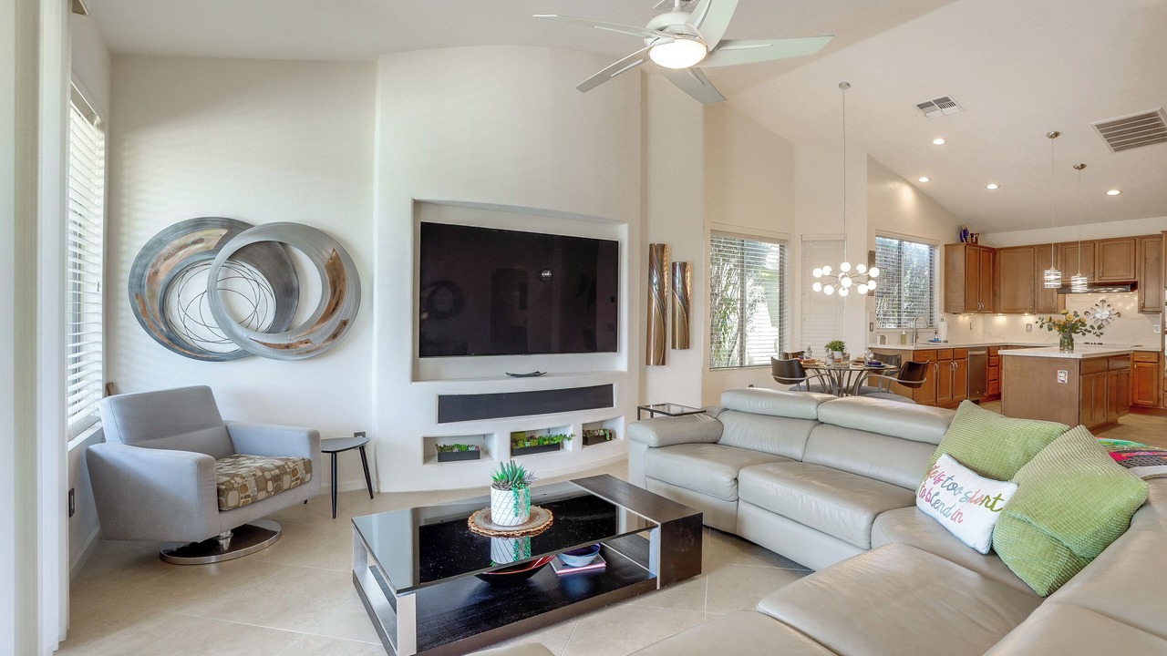 Photo of Livingroom in Pebblecreek