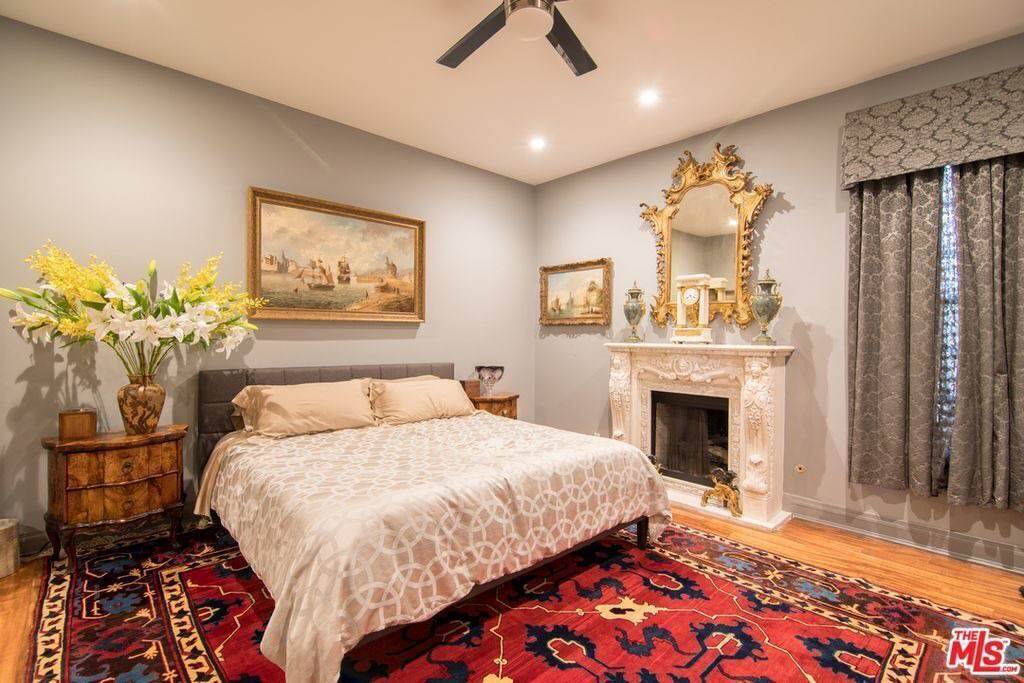 Photo of Bedroom in Beverly Glen