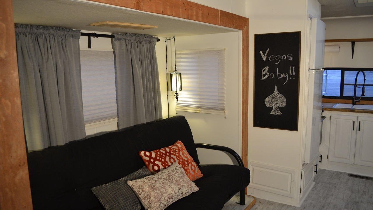 Photo of Livingroom in Spring Valley