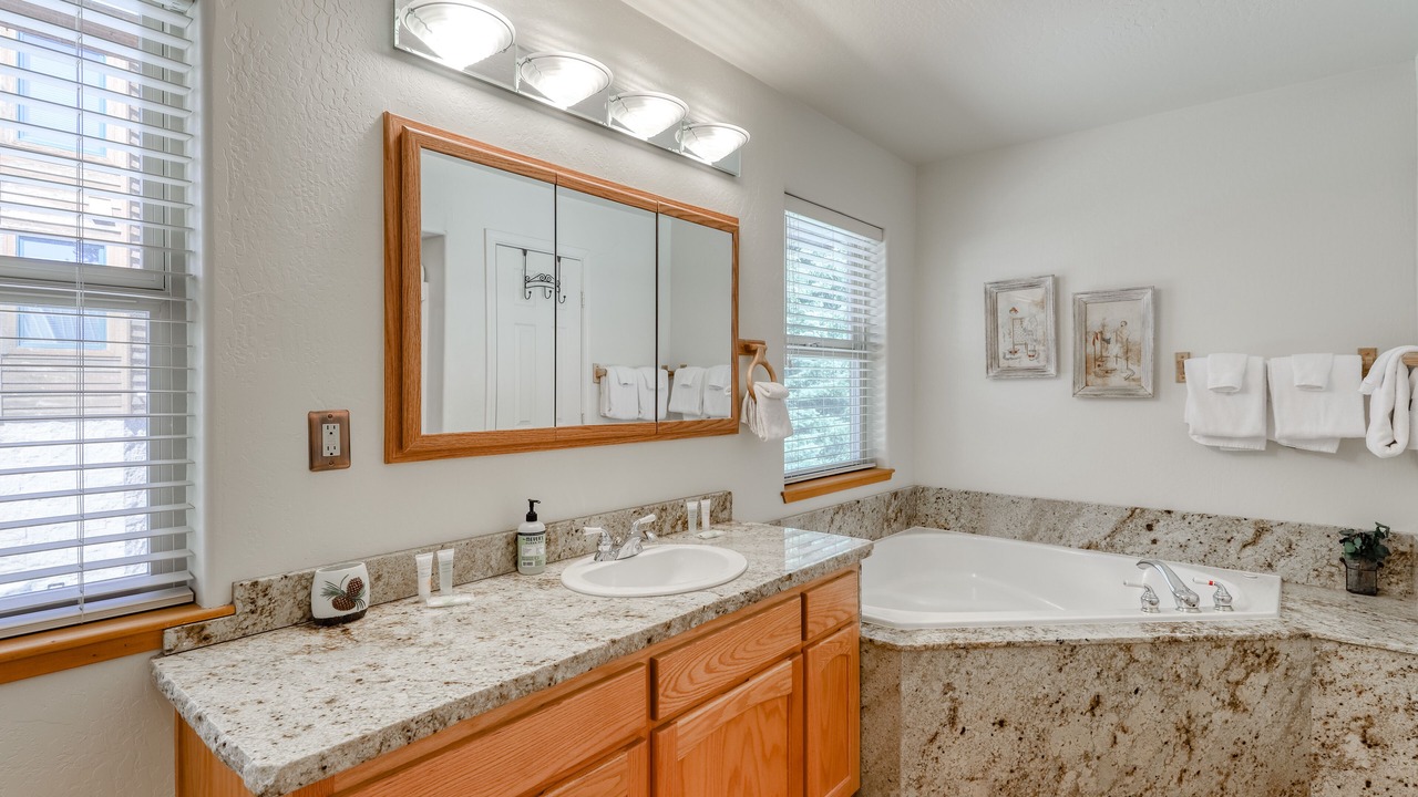 Photo of Bathroom in Lakeshore