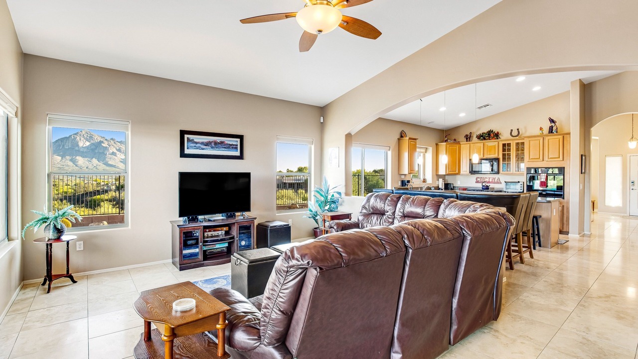 Photo of Livingroom in Tangerine Terrace