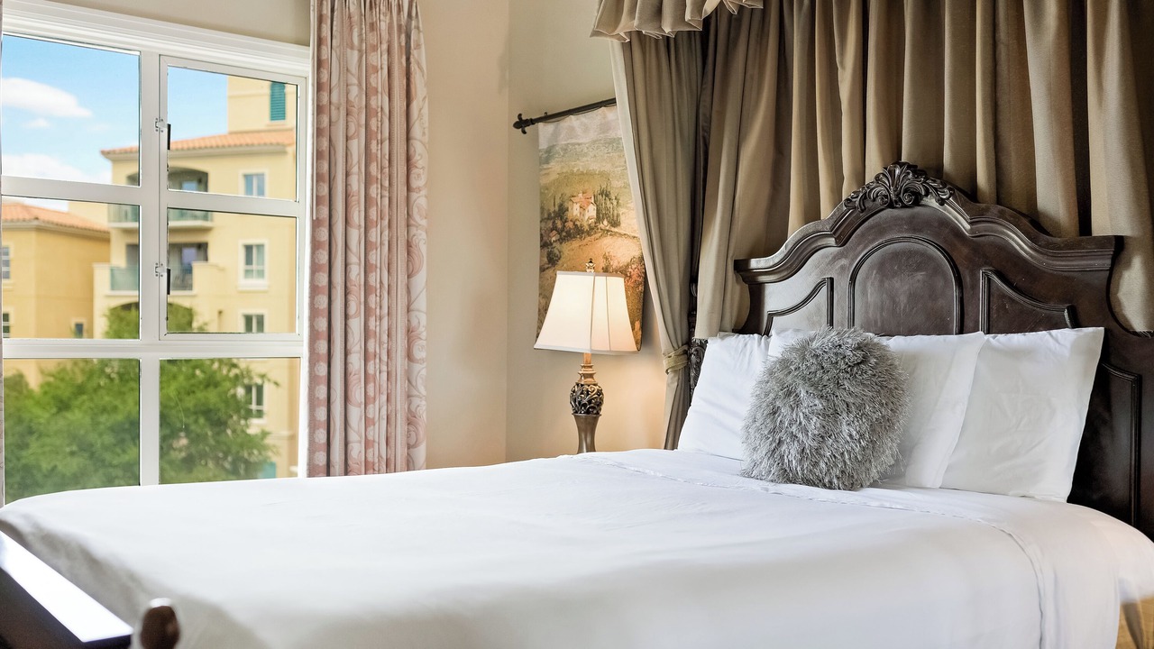 Photo of Bedroom in Lake Las Vegas