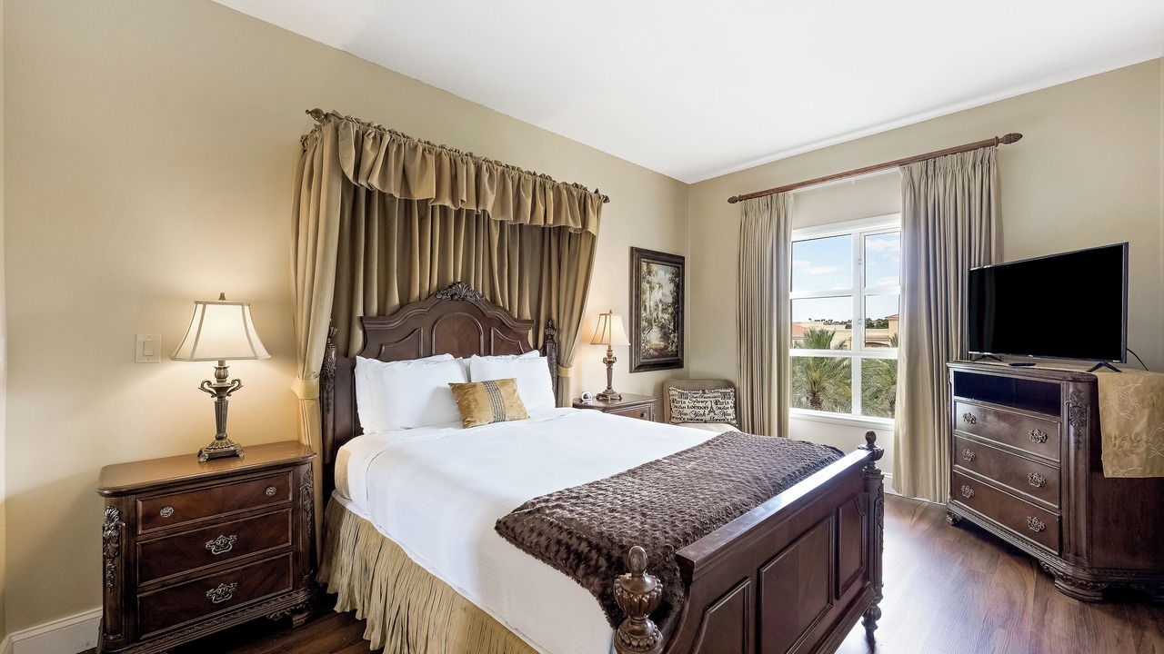 Photo of Bedroom in Lake Las Vegas