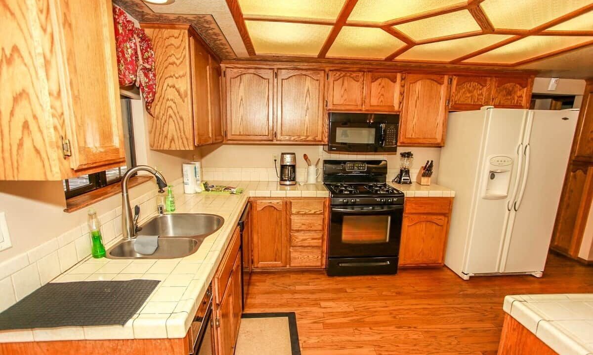 Photo of Kitchen in Summit Estates