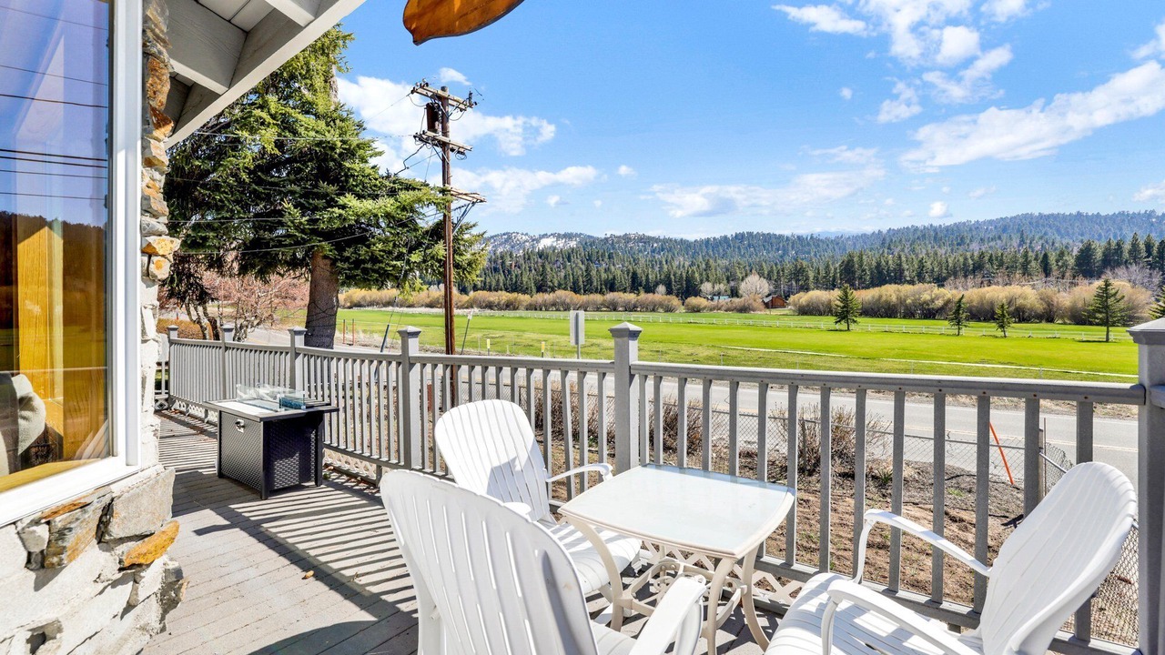 Photo of Patio Balcony in Moonridge