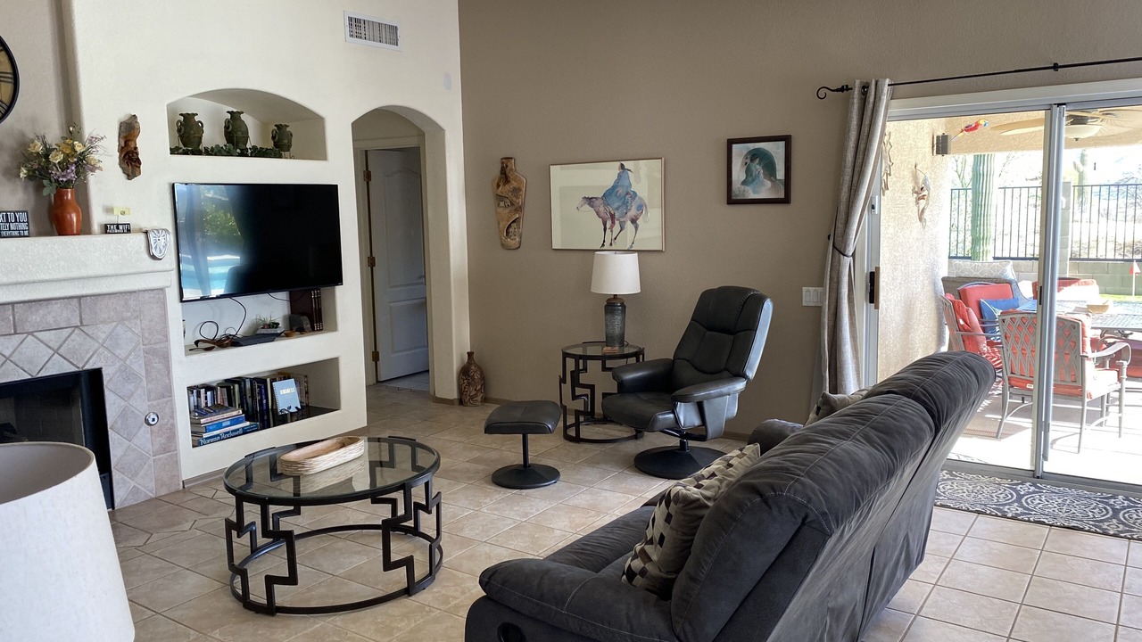 Photo of Livingroom in The Bluffs