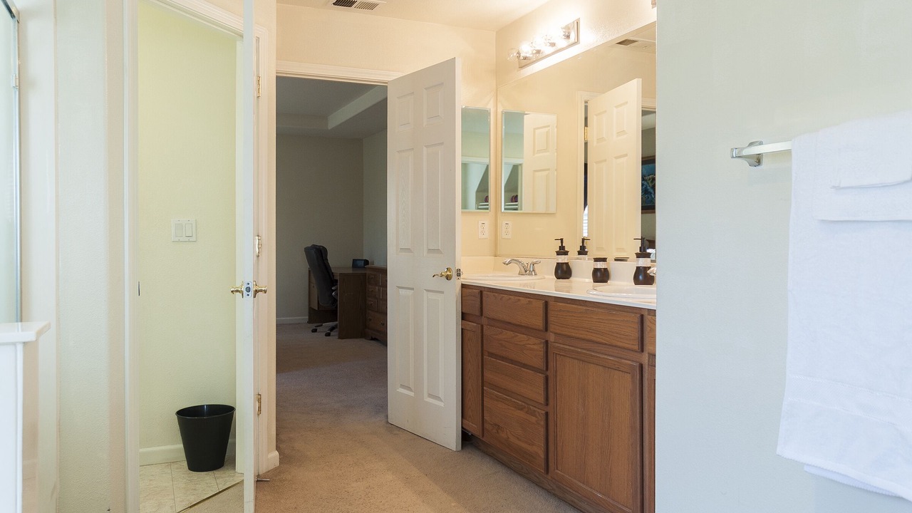 Photo of Bathroom in Roosevelt