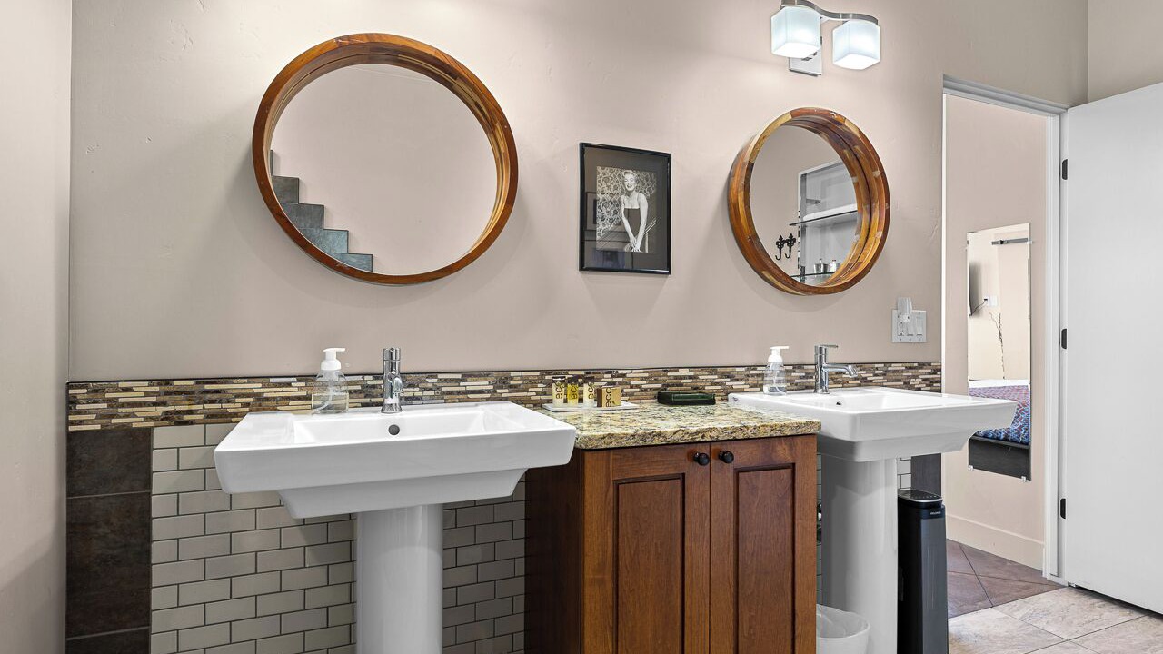 Photo of Bathroom in Kayenta