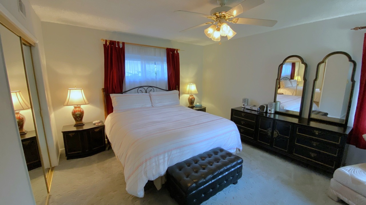 Photo of Bedroom in Ladera Heights