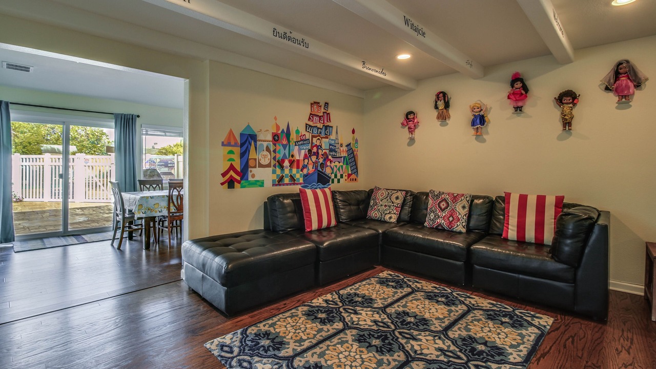 Photo of Livingroom in Hermosa Village