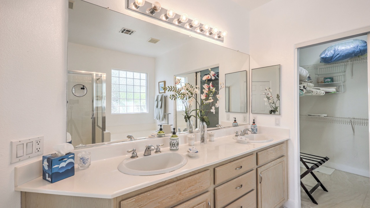 Photo of Bathroom in Centennial Hills