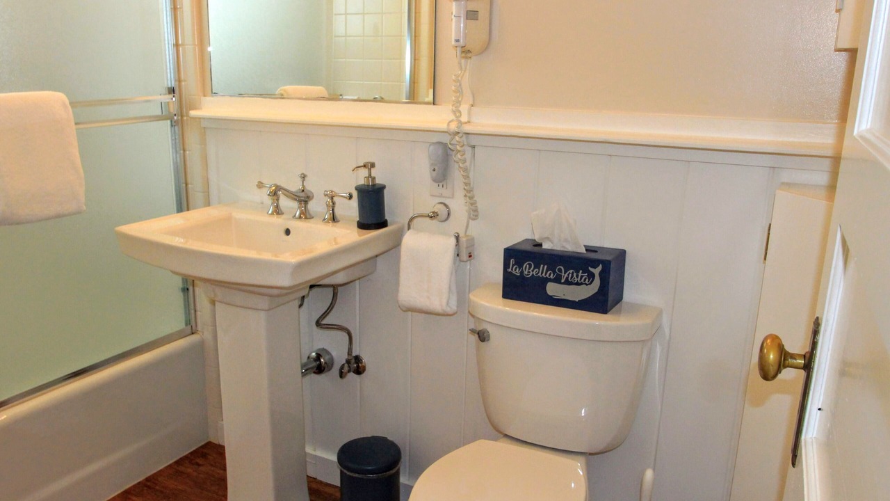 Photo of Bathroom in Little River