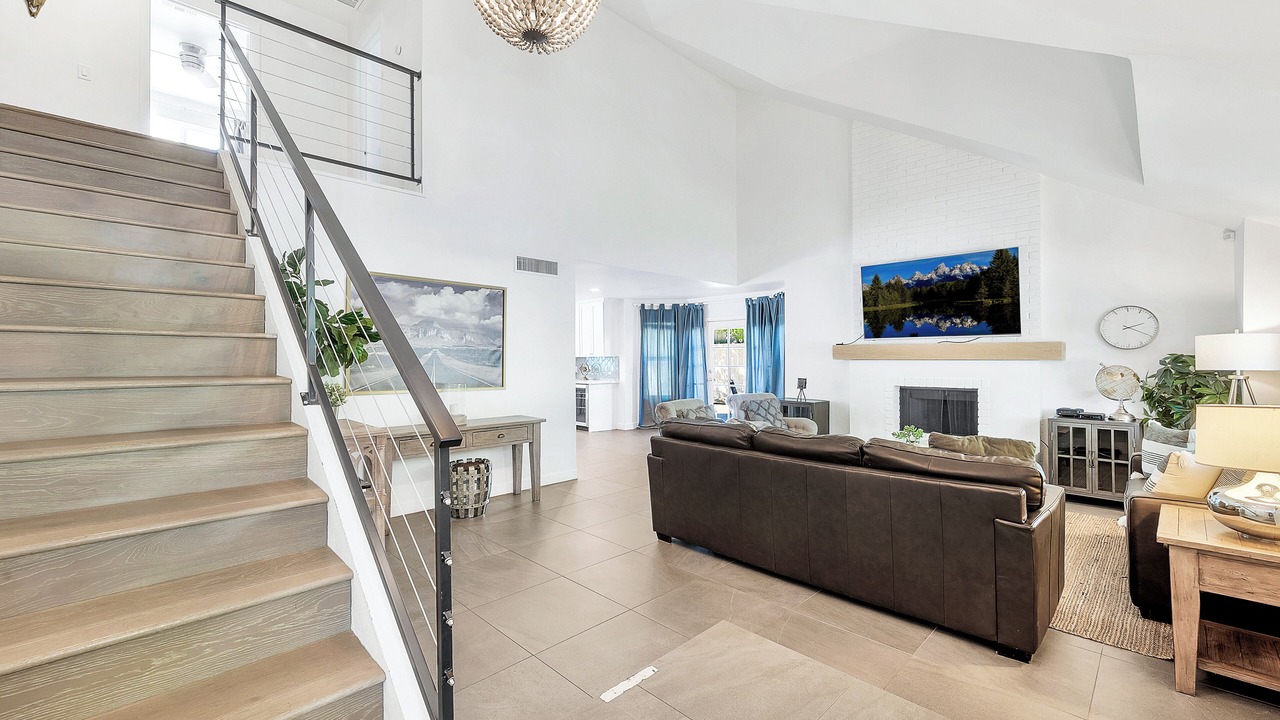 Photo of Livingroom in Trails North