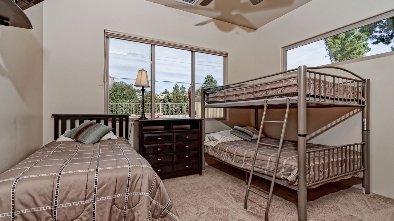 Photo of Bedroom in Oak Creek