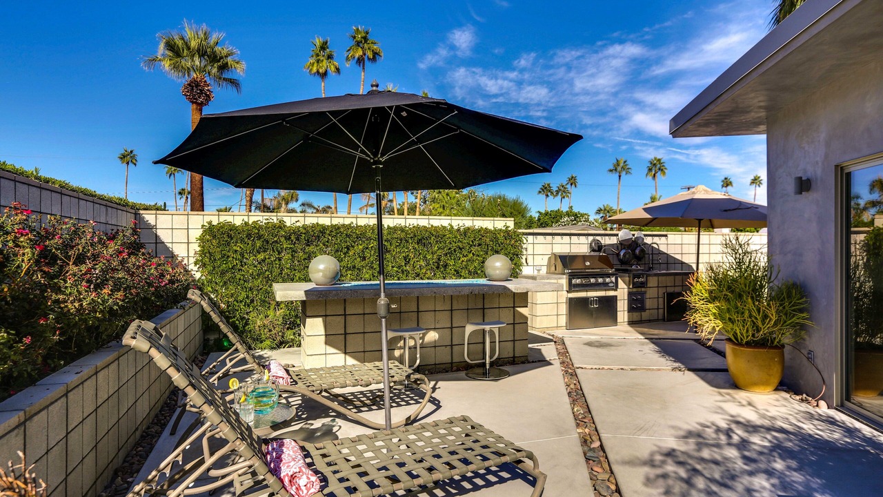Photo of Outdoor in Tahquitz River Estates
