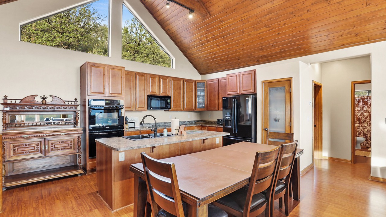 Photo of Kitchen in Pine