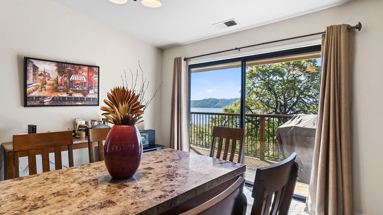 Photo of Livingroom in Clear Lake