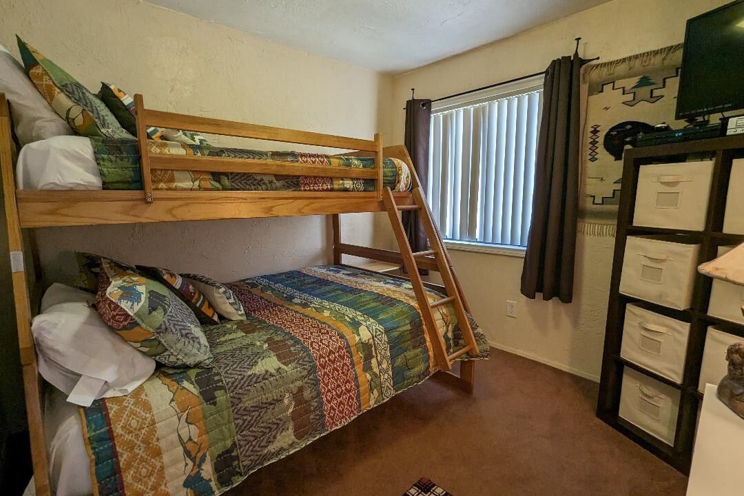 Photo of Bedroom in Big Bear Lake