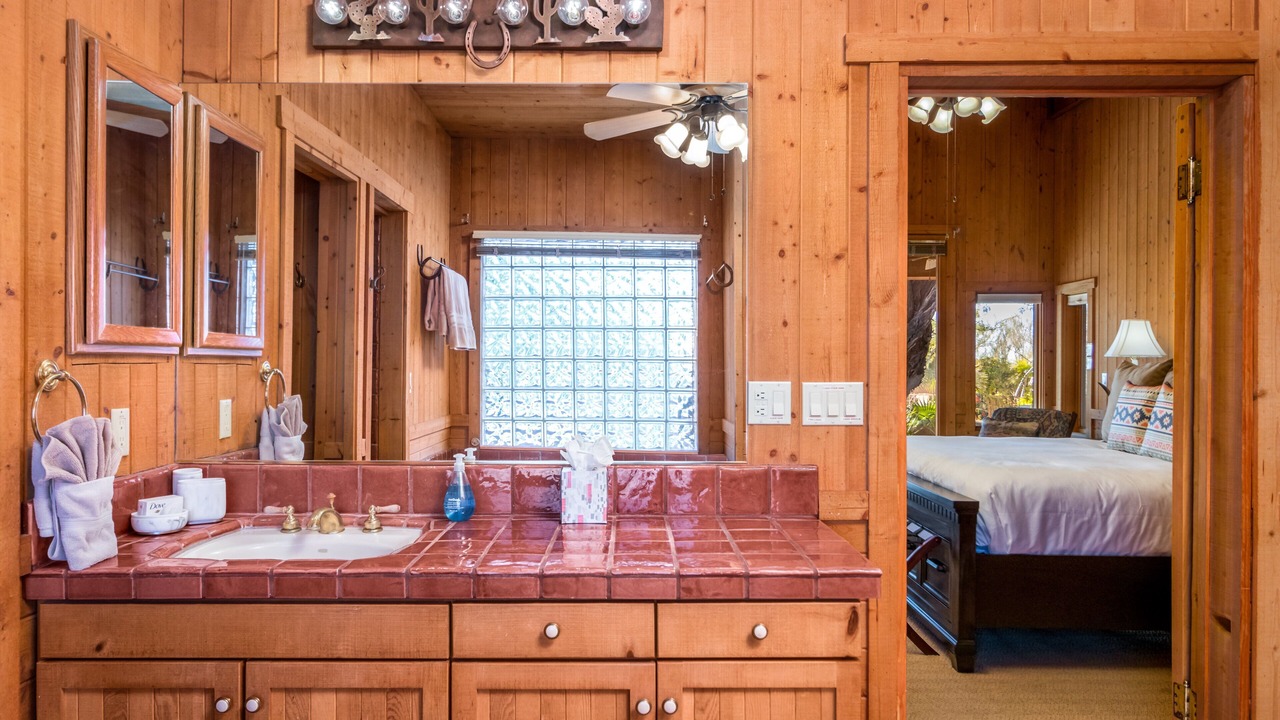 Photo of Bathroom in Pinnacle Peak