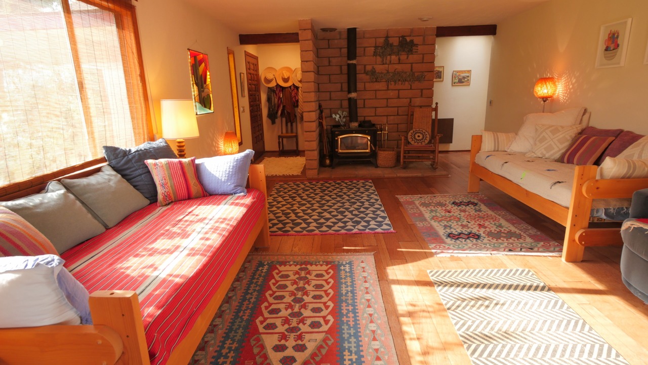 Photo of Livingroom in Lone Pine