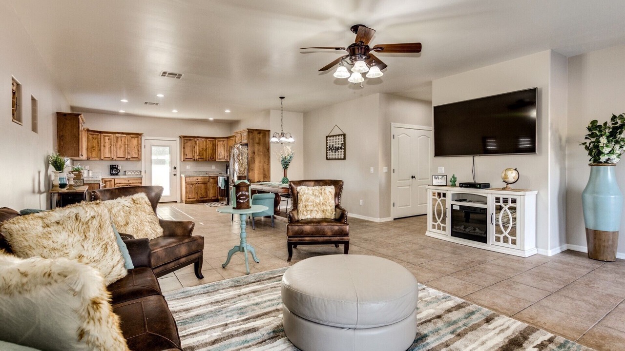 Photo of Livingroom in Golden Springs
