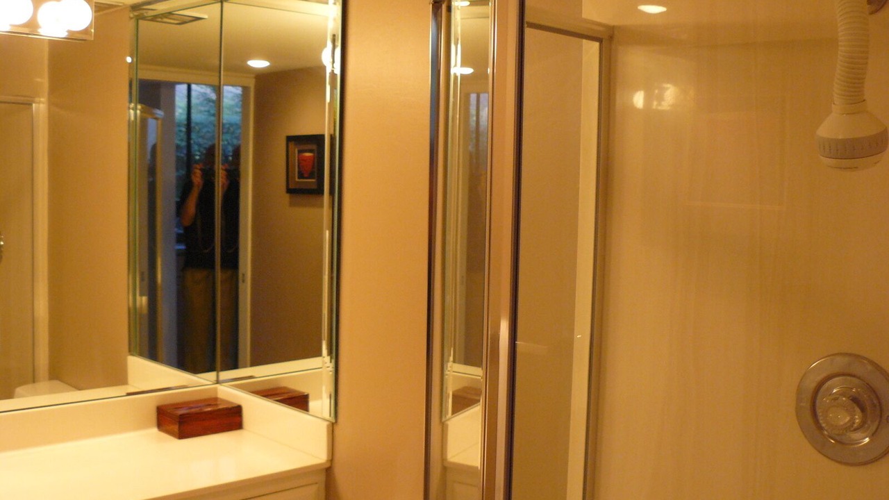 Photo of Bathroom in Scottsdale Lodge
