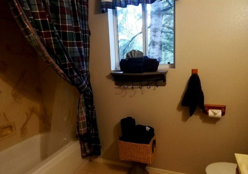 Photo of Bathroom in Strawberry