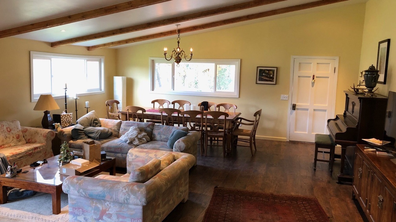 Photo of Livingroom in Geyserville