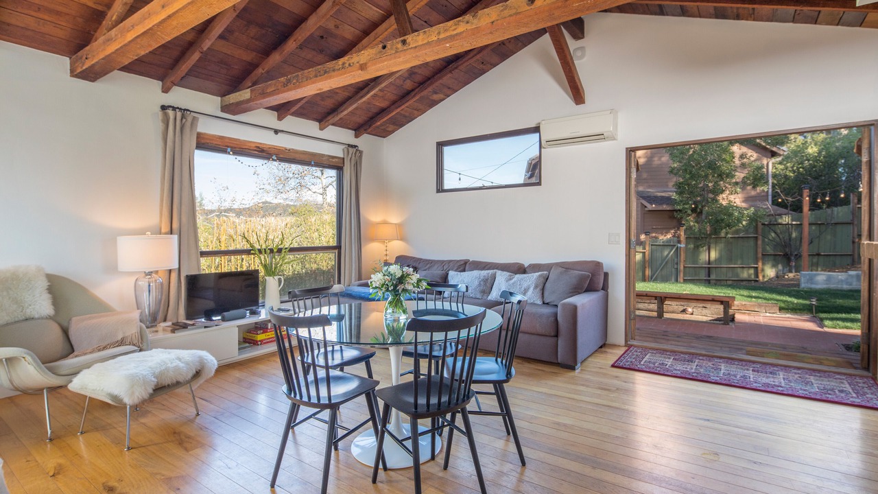 Photo of Livingroom in Malibu