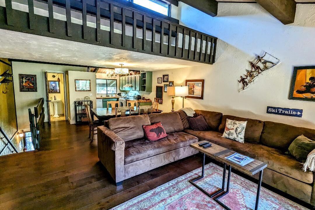 Photo of Livingroom in Big Bear Lake