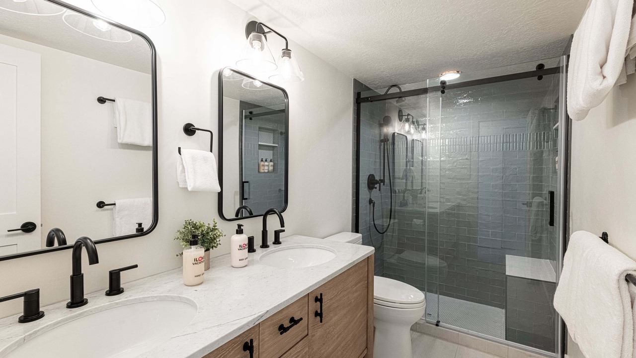 Photo of Bathroom in Park Meadows