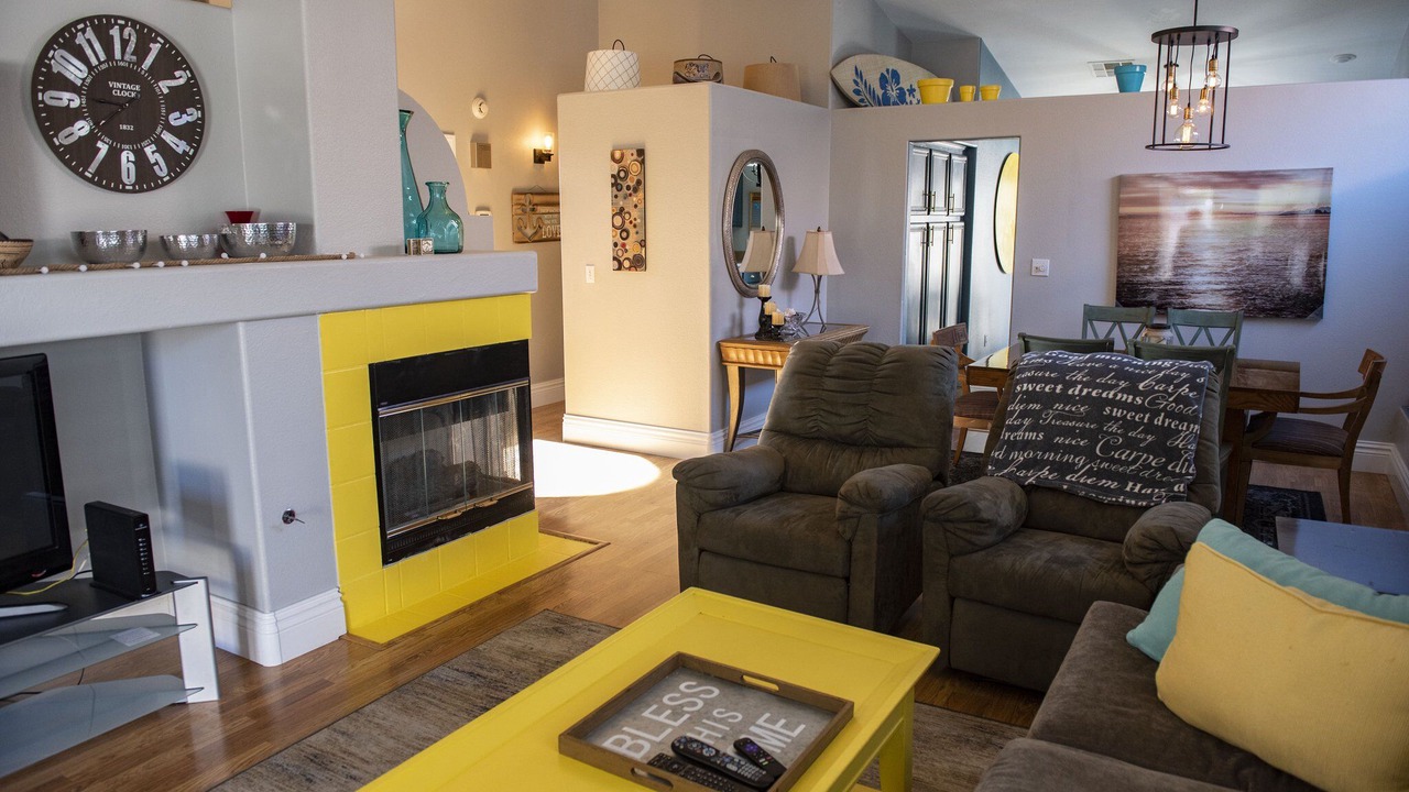 Photo of Livingroom in Spring Valley