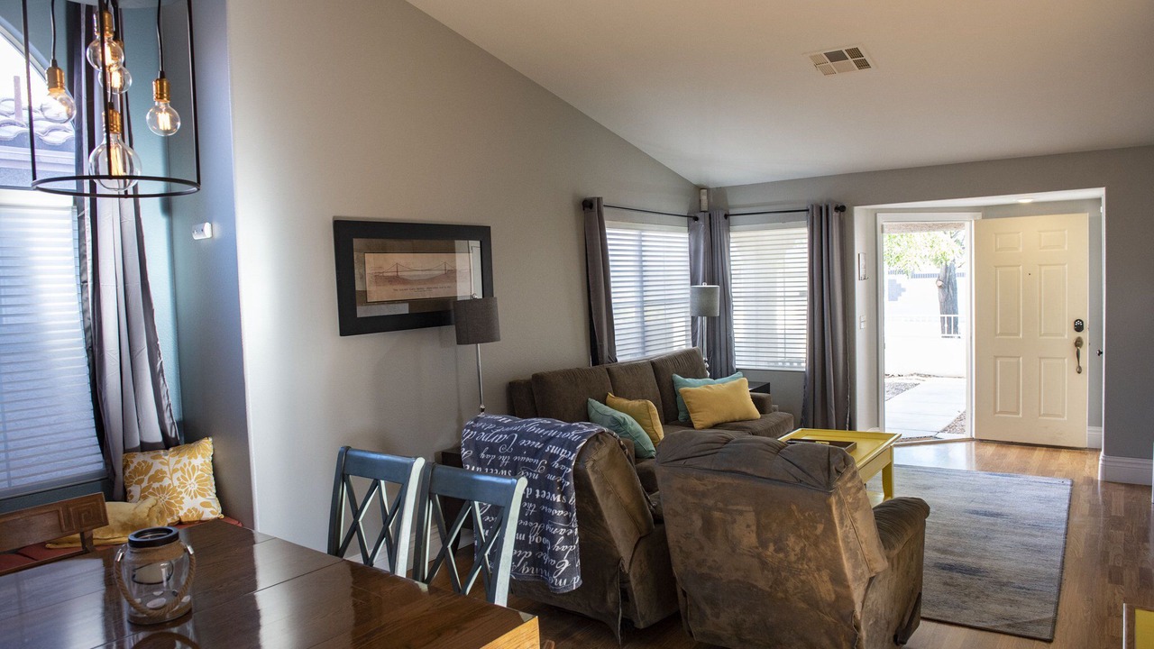 Photo of Livingroom in Spring Valley