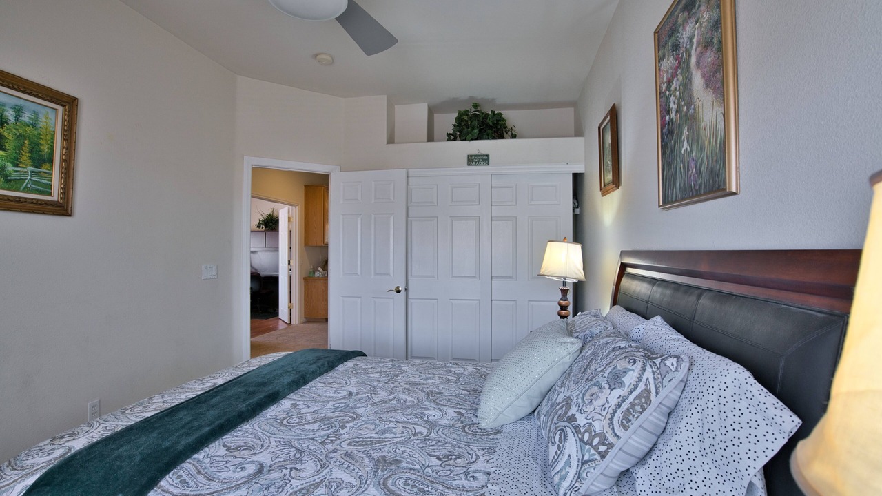 Photo of Bedroom in Enterprise