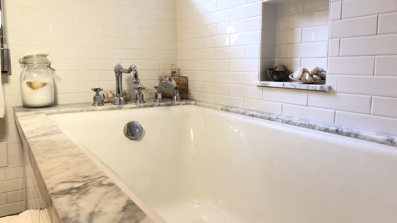 Photo of Bathroom in Mid-Wilshire
