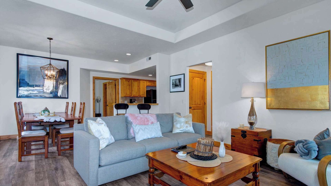 Photo of Livingroom in Kimball Junction