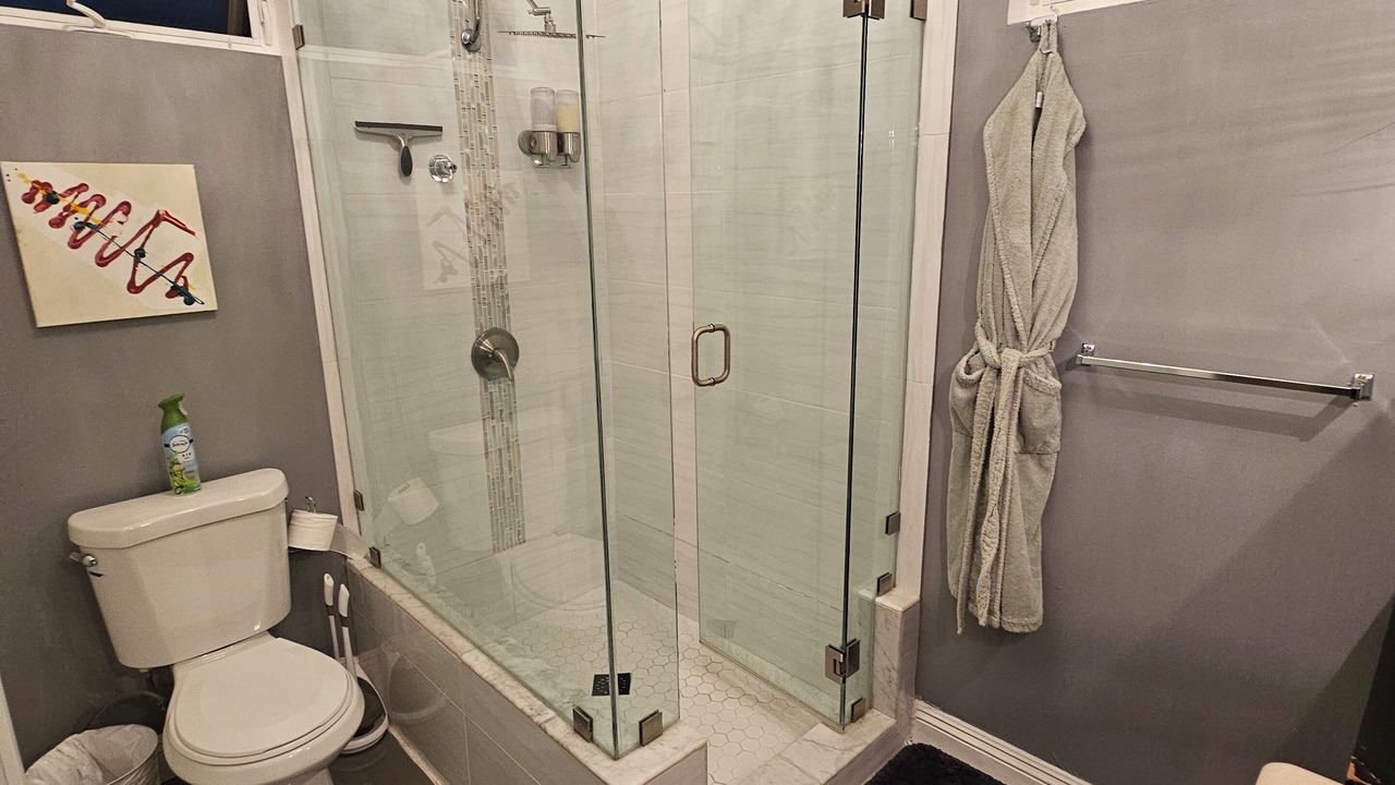 Photo of Bathroom in Los Feliz