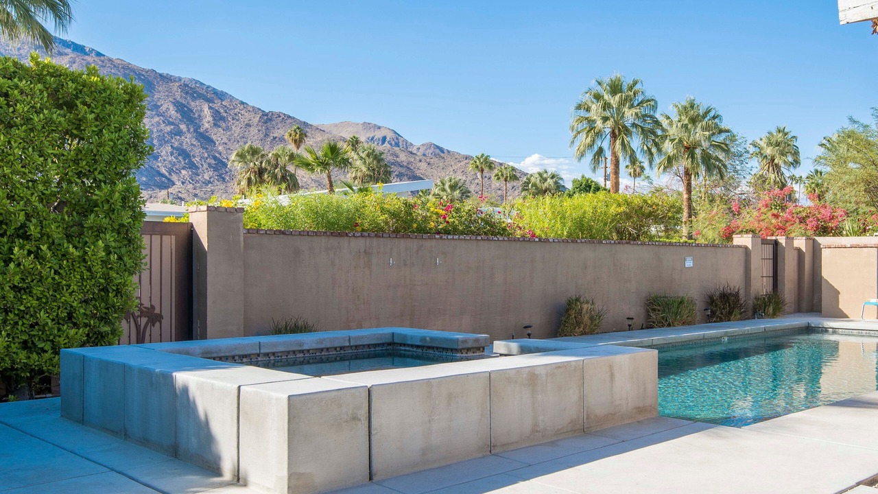 Photo of Outdoor in Warm Sands