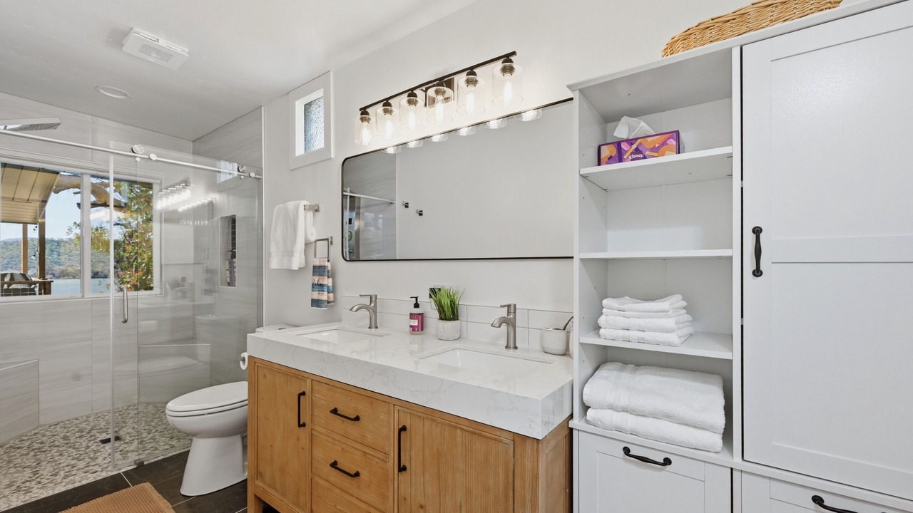 Photo of Bathroom in Clear Lake