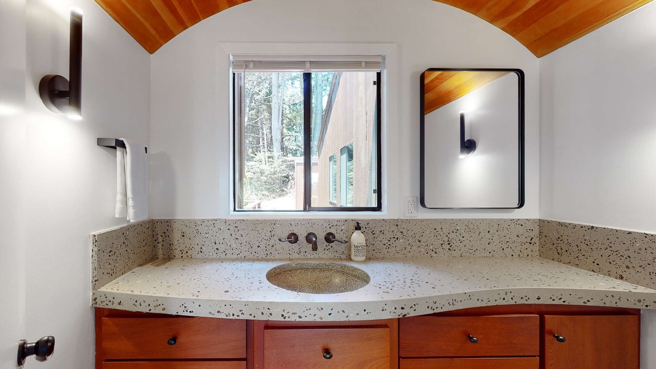 Photo of Bathroom in Sea Ranch
