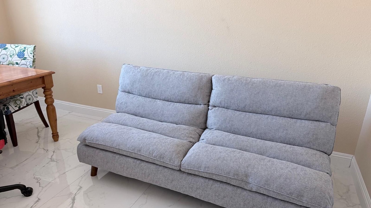 Photo of Livingroom in Enterprise