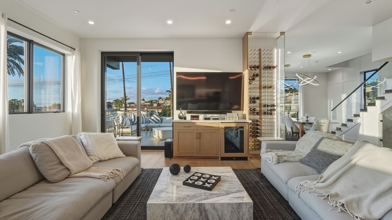 Photo of Livingroom in Hermosa Beach