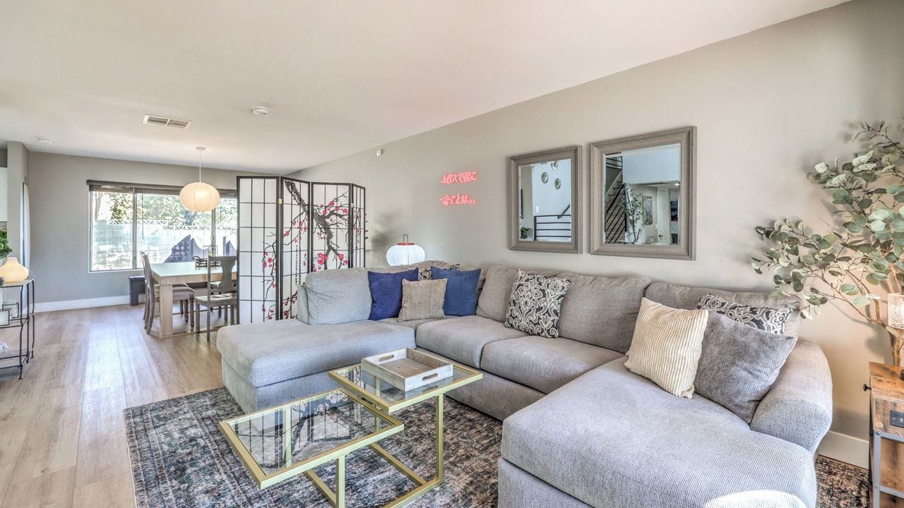 Photo of Livingroom in Chinatown