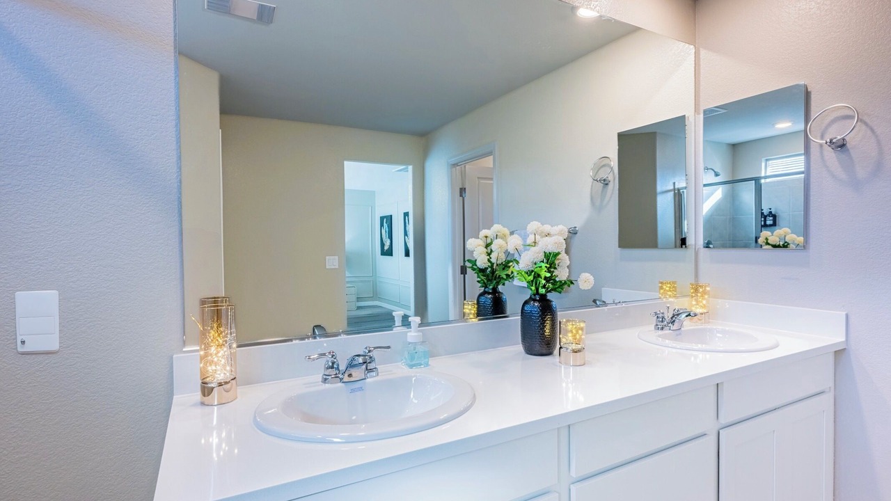 Photo of Bathroom in Enterprise